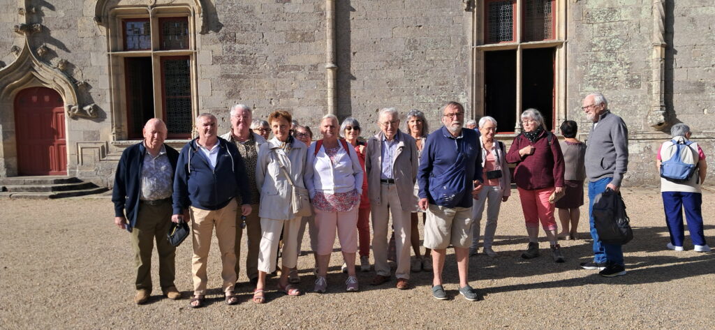 josselin groupe au chateau img 20260916 124916